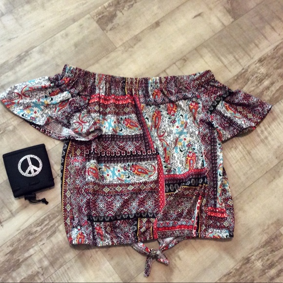 Off shoulder, tie waist top - Picture 3 of 3